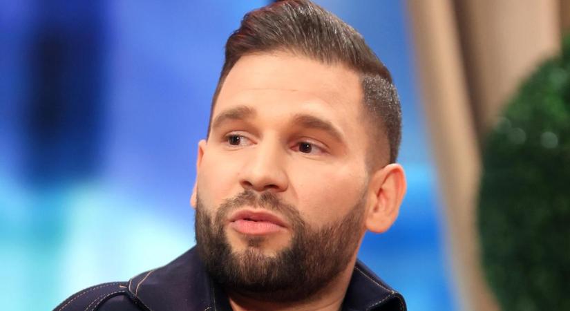 Rácz Jenő: "Combokra gondolok, mellekre gondolok...."