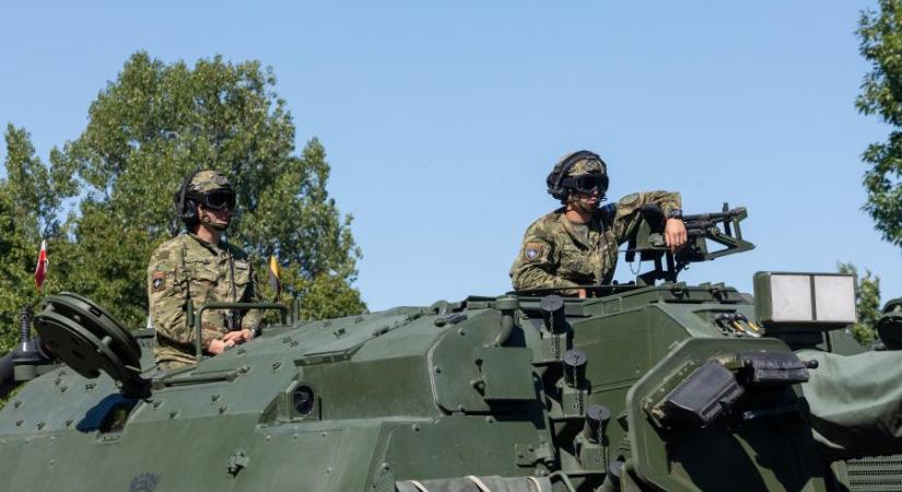 Lengyelország kétmilliárdos hitelt kap haderőfejlesztésre Washingtontól