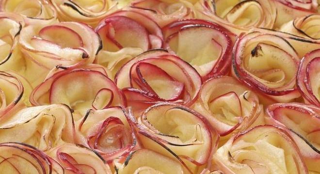 Rózsás almatorta – mutatós, egyszerű és isteni