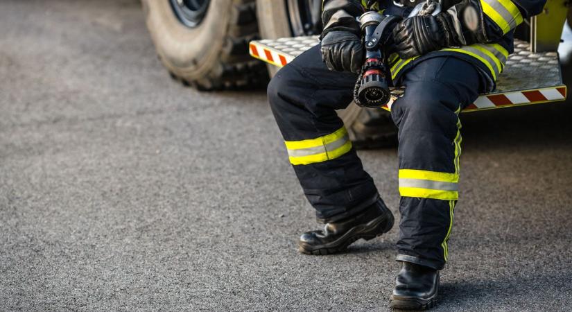 Kirándulót mentettek Sárospatakon és családi házban fojtották el a tüzet Szalaszenden a tűzoltók