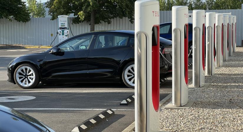 Árat emelt a Tesla a magyar töltőin