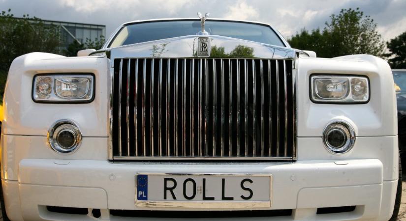 Hamisítványokra cserélte a festményeket, Rolls Royce-t vett belőle egy müncheni múzeum dolgozója