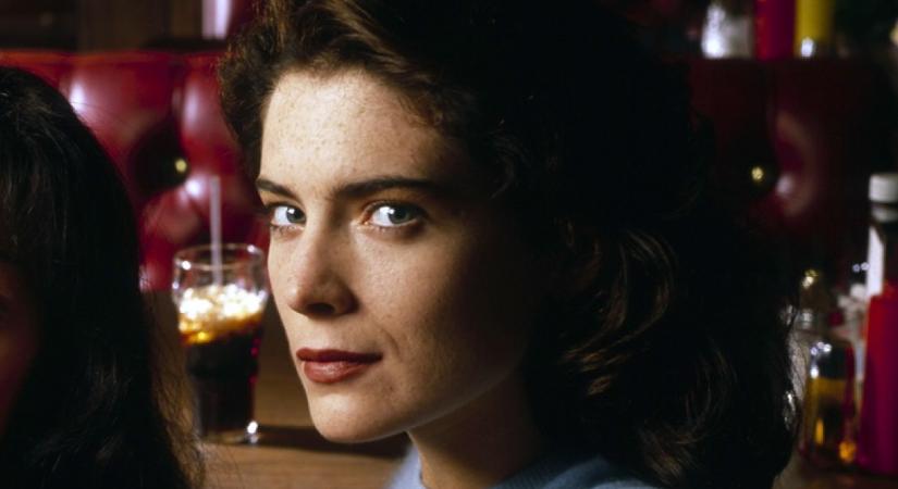 Már az utcán sem ismernéd fel a Twin Peaks hajdan gyönyörű sztárját: szörnyen elcsúfította a botox a magyarok egyik kedvenc színésznőjét - Fotók