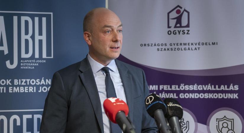 Ombudsmani pofon: jogellenesek a pedagógusok polgári engedetlenségi akciói az alapvető jogok biztosa szerint