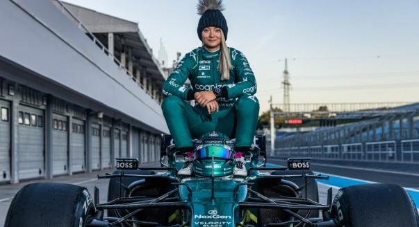A Hungaroringen tesztelt F1-est az Aston hölgyversenyzője