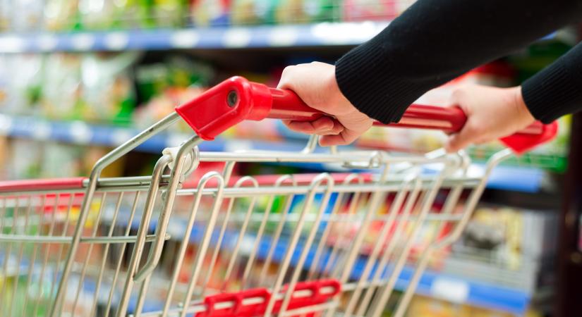 Nyílt levél a vásárlóhoz, aki a nyakamba liheg a boltban