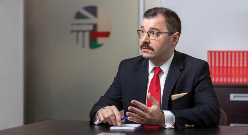 Szánthó Miklós: A 21. századi politika törésvonala a globalisták és a szuverenisták között húzódik