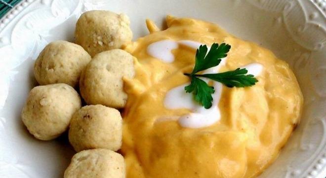 Vadas pulykával és krumpligombóccal, egészségesen
