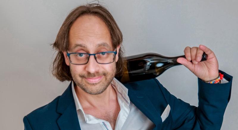 Ezrek követik a sommelier-influenszert