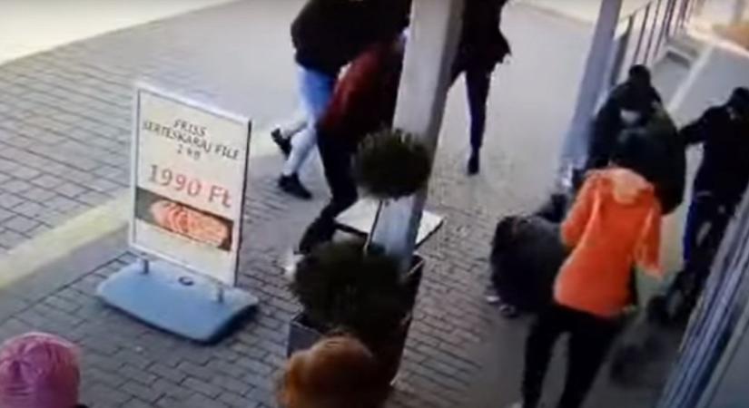 Tízezer eurós vérdíjat tűztek ki a februárban magyarokat verő agresszív radikális baloldali bűnözők ügyében