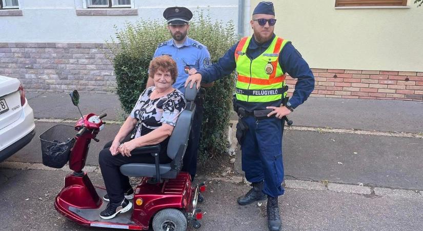 Idős néni rokkant kocsiját lopták el a gyöngyösi buszmegállóból