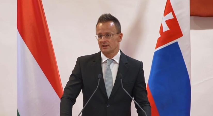 Szijjártó Péter köszönetet mondott a Szövetség nevű szlovákiai magyar párt politikusainak