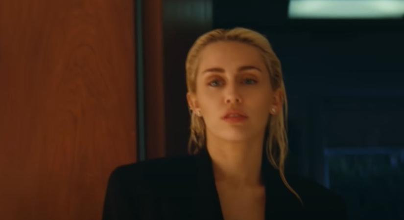 Miley Cyrus rajongói kiakadtak: teljesen felismerhetetlenné vált a sztár