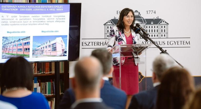 Másfél milliárdból újultak meg az egri egyetem épületei