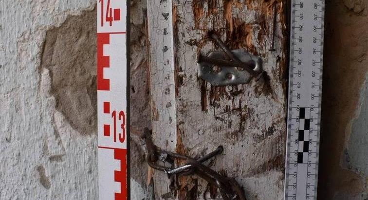 Betörtek egy alvó nyugdíjashoz, és kifosztották