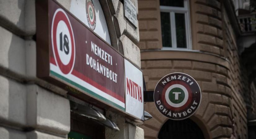 Maradnak a dohánybolt előtti tivornyák, elutasította Józsefváros javaslatát a kormány