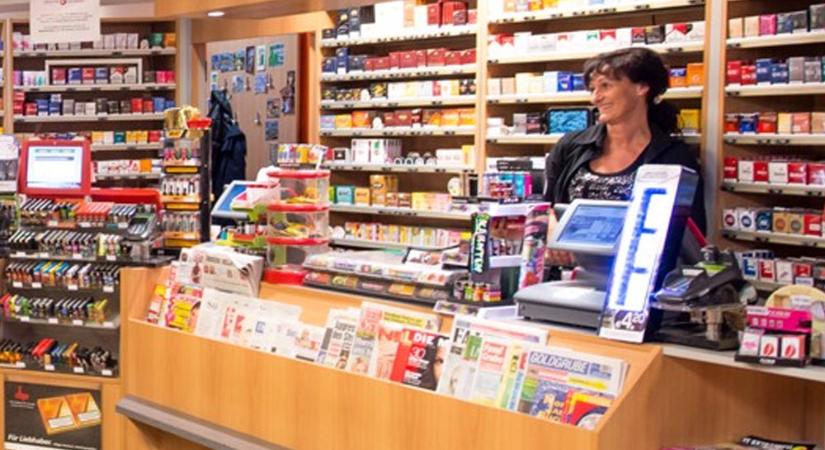 Nagy lépésre szánta el magát Józsefváros: betiltanák az alkohol árusítását a nemzeti dohányboltokban