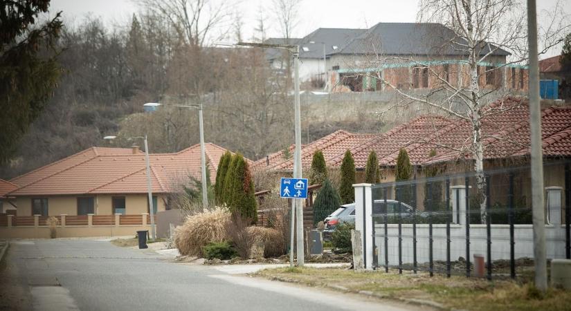 Újra sötét lehet az egri lakótelepen éjszakánként, ettől tart a képviselő