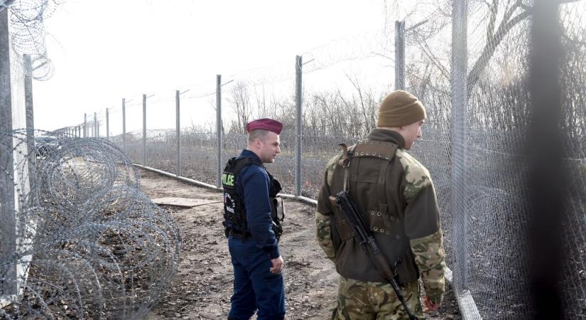 Gépfegyverrel lőttek magyar rendőrökre migránsok a déli határon