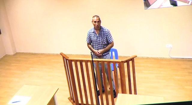 Életfogytiglanra ítélték, de ezen felháborodott a férfi, aki ollóval mellkason szúrta egy győri társasház lakóját
