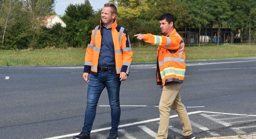 Útfelújítás a 83-as elkerülőn