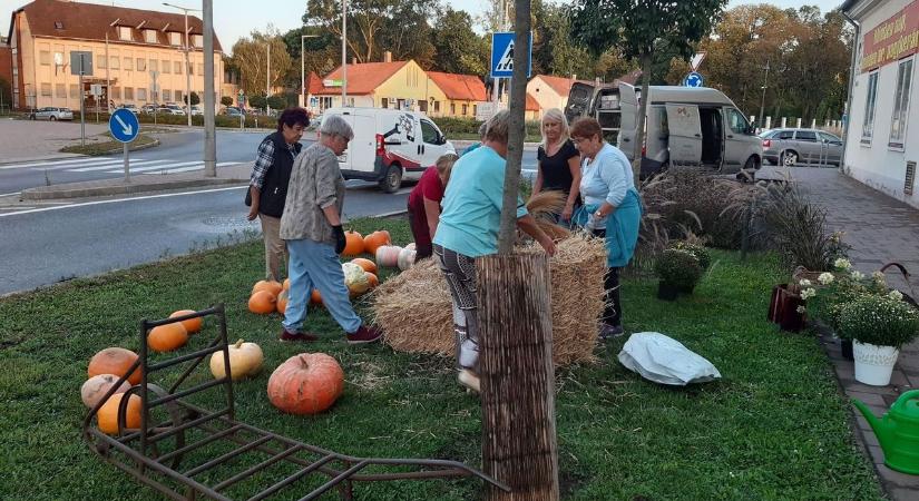 Őszi színekbe öltözött Kisbér