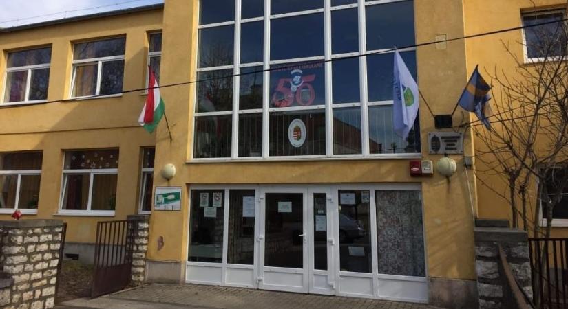 Új villamos hálózat az iskolában