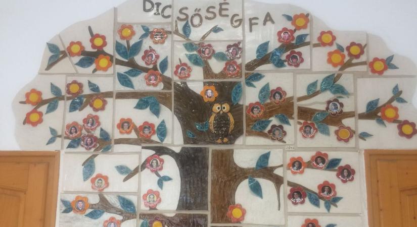Egyre csak szépül a bakonysárkányi dicsőségfa