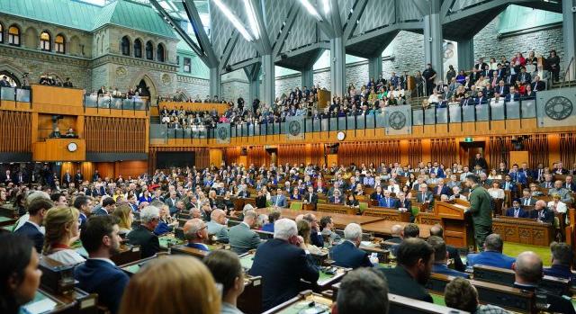 Lemondott a kanadai házelnök, aki II. világháborús ukrán nácit ünnepeltetett az ottawai parlamentben