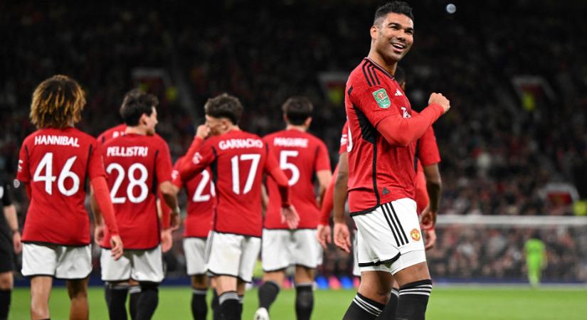 Gálázott a Manchester United, visszatért a holland sztárfocista
