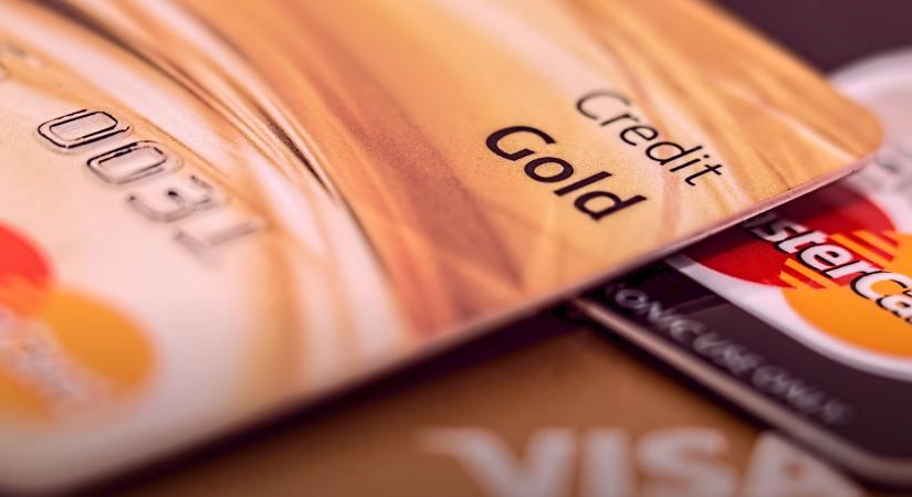Visa: A magyarok több mint háromnegyede rendszeresen adományoz
