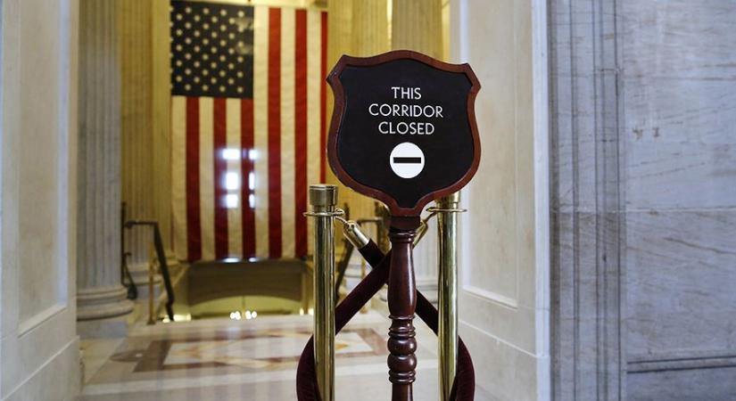 Az amerikai kormányzat leállása miatt 2024-re tolódhat a Bitcoin ETF-el kapcsolatos döntés meghozatala