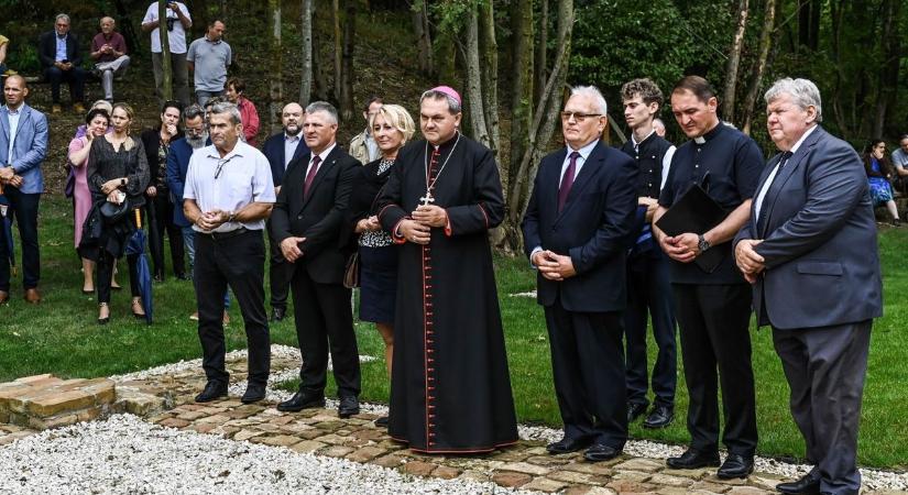 Önerőből és adományokból épült a falu Árpád-kori emlékhelye