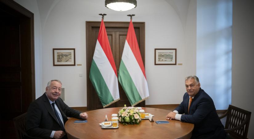 Orbán Viktor a francia Veolia vállalat vezetőjével tárgyalt