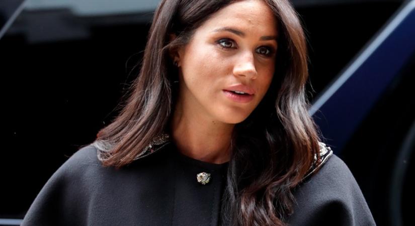 Videó rögzítette Meghan Markle óriási nyilvános bakiját: mindenki a hercegné kínos pillanatán kacag