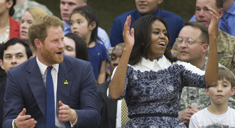 Michelle Obamára cserélhetik le Joe Bident az amerikai demokraták