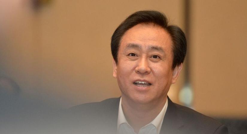 Őrizetbe vették a csőd szélén táncoló Evergrande alapítóját