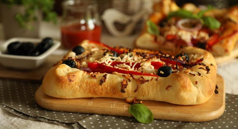 Pizza recept egy ízletes csavarral: a szélét is megtöltöttük