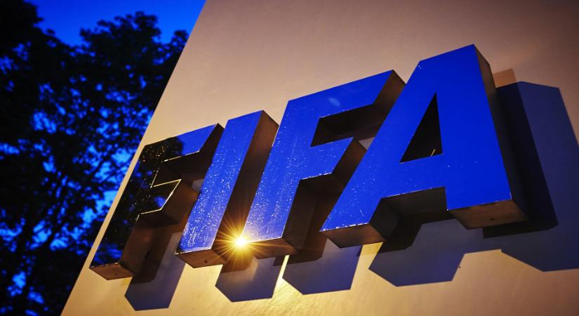 A FIFA Lionel Messi útján jár