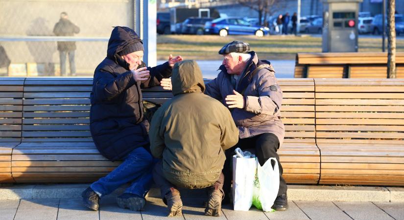 A novemberi nyugdíjemelésről döntenek a kormányülésen