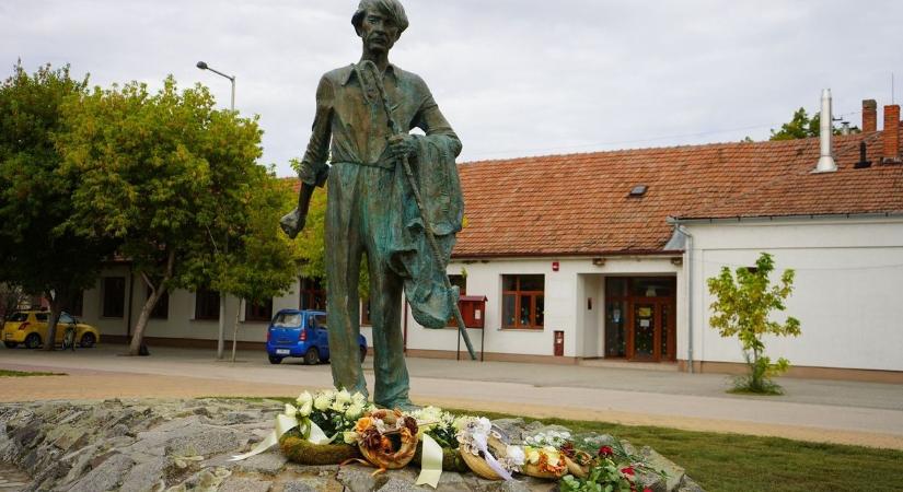Sinka István születésnapjára emlékeztek