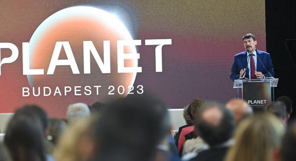 Áder János az emberiség közös stresszhelyzetéről beszélt a Planet expon