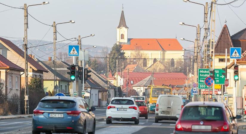 Lopnak ez előkertekből, megoldást várnak a felnémetiek