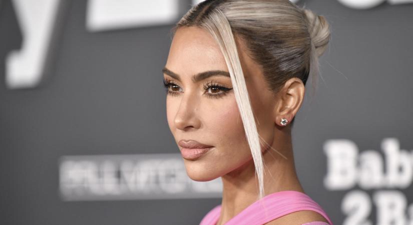 Drámai változáson esett át Kim Kardashian: mindenkit megdöbbentett új kinézete