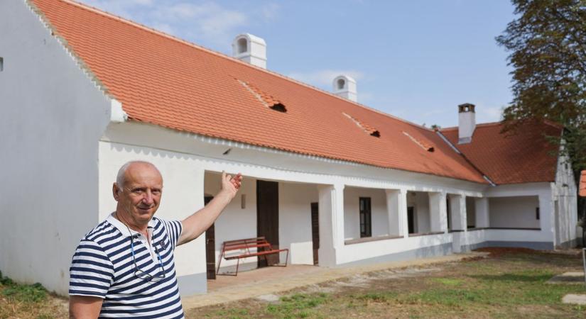 Megnyitják a költő felújított emlékházát