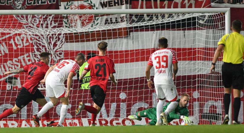 Gulácsi visszatért, a vártnál nehezebben jutott tovább a Lipcse a Német Kupában