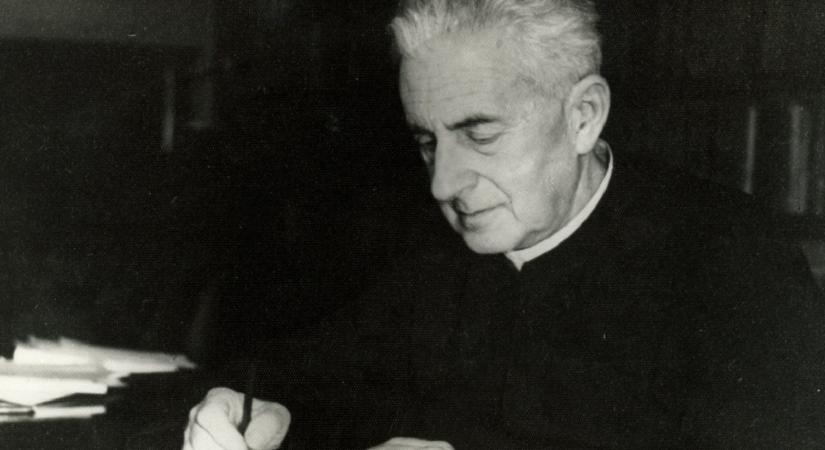 Sík Sándor, papköltő, cserkészvezető égi születésnapjára