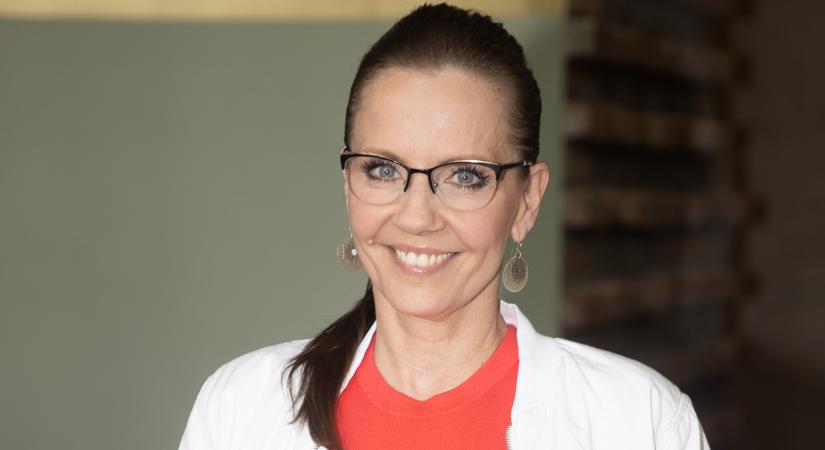 Bébiszitternek állt az egykori szépségkirálynő – Bálint Antónia az interneten hirdeti magát