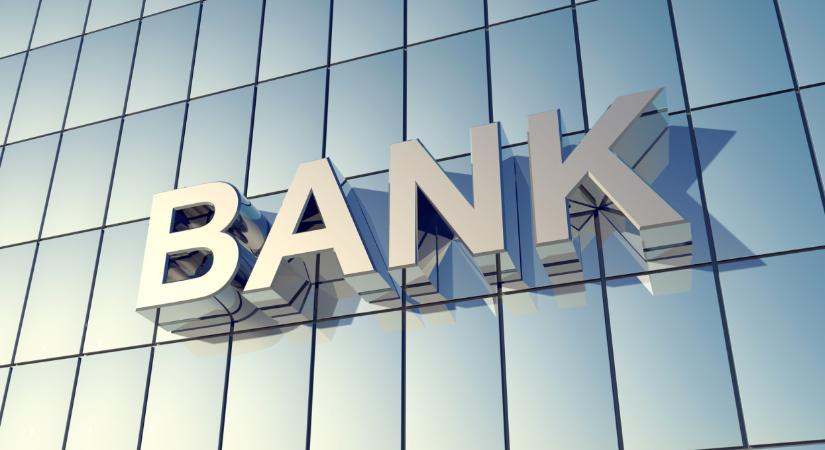 Hatalmas leállást jelentett be az MBH: bankfiókok zárnak be, nem lehet majd utalni sem