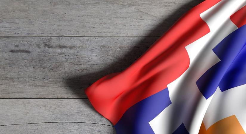 Megszűnik a Hegyi-Karabahi Köztársaság, az örmény lakosok fele már elmenekült